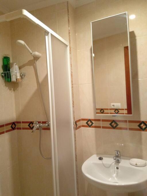 A Bruxo Fonte 8 Pzs 2 Banos Full Reg Vut38509 Appartement Luarca Buitenkant foto